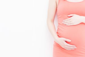 産後の妊娠線は消える？ 肉割れの解消方法