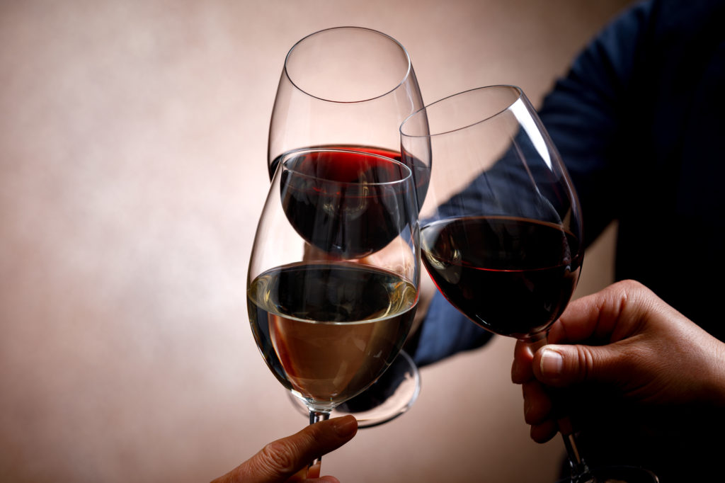 秋の晩酌は赤ワインがお勧め！ その理由と赤ワインの嬉しい効果